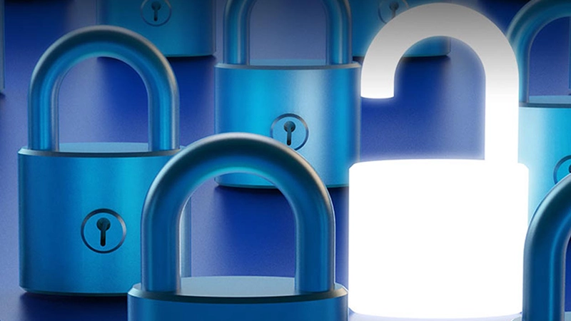 Transparent-Encryption-vs.-Persistent-Encryption